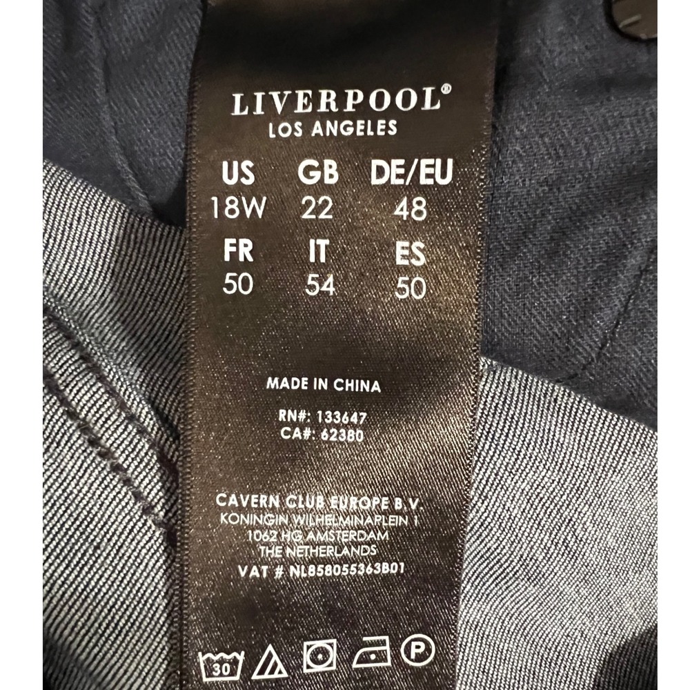 Liverpool LA The‎ Walking Short Wom. Size 18W Dark Denim Shorts Vintage Super D - Picture 7 of 9